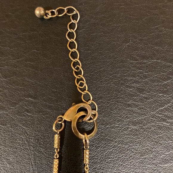 Oxidized gold tone necklace with grey CZ pendant - Picture 6 of 6